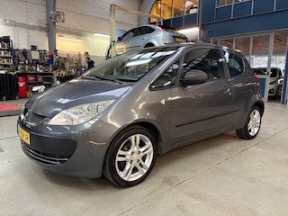 Mitsubishi Colt 1.1 MIVEC CZ3 55KW Incharge | Airco | Lm velgen | Nieuwe APK | Rijklaar prijs!