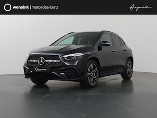Mercedes-Benz GLA 180 Business Solution AMG | Panoramaschuifdak | Premium Plus | Trekhaak | Nightpakket | Achteruitrijcamera | Stoelverwarming voor |