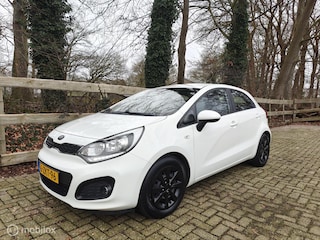 Kia Rio 1.2 CVVT|Rijklaar incl.beurt, nieuwe banden & APK