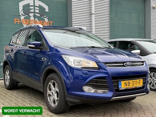 Ford Kuga 1.5 Titanium / Trekhaak / Camera / Cruise / NAP / Winterpakket