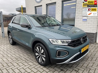 Volkswagen T-Roc 1.0 TSI Life Edition / Add. Cruise / Climate Controle / Telefoon / Navigatie / Carplay / Nieuwstaat