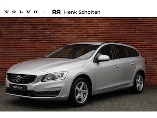 Volvo V60 1.5 T3 Polar+ 100% dealeronderhouden | Stoel-/ stuurwielverwarming | Verwarmde achterbank | Trekhaak | Cruise Control | Navigatie | Bluetooth Telefonie & Multimedia | Lichtmetalen Velgen | Climate Control