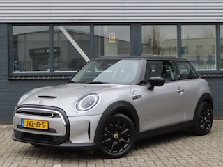 Mini Mini Classic 33 kWh | camera | keyless entry | comfortstoelen |