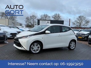 Toyota Aygo 1.0 VVT-i x-play | Airco | 5 Deurs | Camera | Alu velgen |