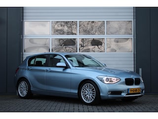 BMW 116i EDE Business Sport Clima/Cruise/Bi-Xenon/Leder/PDC/Navi/Bluetooth/RadioCD.AUX.USB/17"LM/Trekhaak/Isofix/APK7-2026