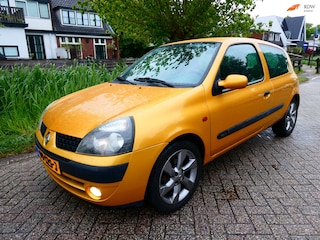 Renault Clio 1.2-16V Automaat Zuinig 4-Cilinder Nette auto