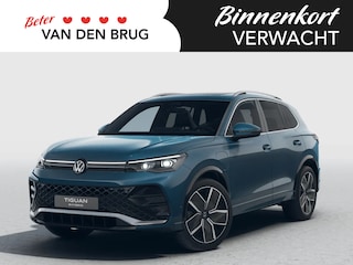 Volkswagen Tiguan R-Line Edition 1.5 eHybrid 150 kW / 204 PK SUV 6 v | Trekhaak | Panorama | Head Up | 360 Camera | LED Matrix | Travel Assist | Stuur en Stoelverwarming | 20 inch |