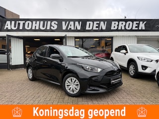 Toyota Yaris 1.5 Hybrid Active|Navi|Cruise|Carplay|Camera|ACC|Climate|Stoelverw|