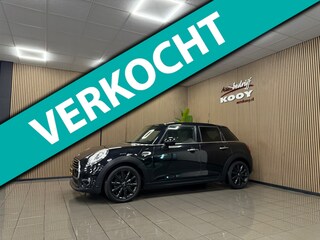 Mini Cooper 1.5 Chili Serious Business * Automaat / Navigatie / Camera / Parkeersensoren / NL AUto *