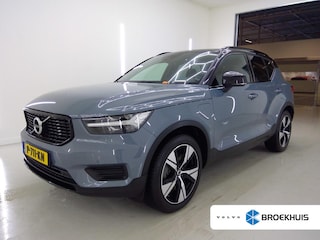 Volvo XC40 1.5 T5 Recharge R-Design | Trekhaak | Panormadak | PDC V+A en Camera | BLIS | Adaptive Cruiscontrol | Extra Getint Glas | Stoel + Stuurverwarming |