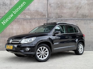 Volkswagen Tiguan 2.0 TSI Sport&Style 4motion Trekhaak | Pano-dak | Xenon | APK 12-2026 |