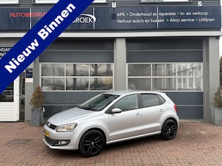 Volkswagen Polo 1.4-16V Trendline Airco,Cruise,Cv,Radio/cd,17Inch 5-deurs | Sportieve uitstraling incl set winterbanden