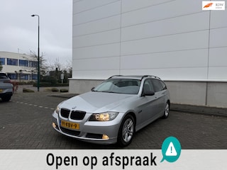 BMW 3-serie Touring 318i PANO/NAVI/LEER/AUT/PDC/2X SLEUTELS