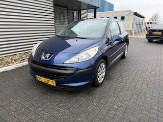 Peugeot 207 1.4-16V X-line