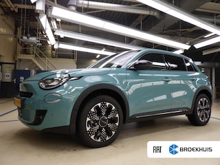 Fiat 600 1.2 Hybrid La Prima 8 Jaar Garantie! | Massage | Vol-Leder | Adaptive Cruise | Elektr. Stoelen | Stoelverwarming | Elektr. Achterklep |