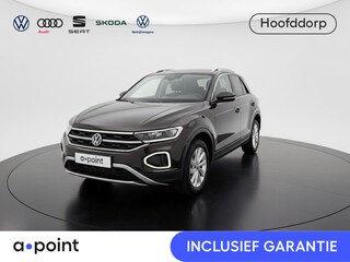Volkswagen T-Roc 1.5 TSI Style 150 PK DSG | Private lease vanaf €641,-| Trekhaak afneembaar | Navigatie | Stoel verwarming en massage | Alcantara |