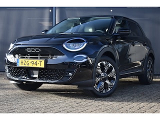 Fiat 600 1.2 Hybrid La Prima 8 Jaar Garantie! | Massage | Vol-Leder | Adaptive Cruise | Elektr. Stoelen | Stoelverwarming | Elektr. Achterklep |