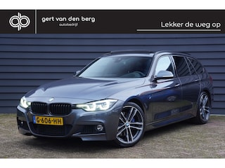 BMW 3-serie Touring 318i M Sport Corporate Lease - PANODAK - TREKHAAK - CAMERA - LEDER -
