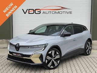 Renault Mégane EV60 Optimum Charge 220 Iconic / SOH 93% / Warmtepomp / Camera Binnenspiegel / 360 Camera / Navigatie / Carplay / Clima / Two Tone / 20" lm