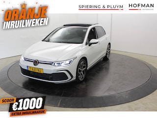 Volkswagen Golf 1.4 GTE 245Pk SOH 93% Trekh Panodak Camera Stuur/Stoel Verwarming Parelmoer lak