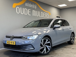 Volkswagen Golf 1.5 TSI Stoel+Stuurverwarming/Parkeersensoren/Navi/App-Connect