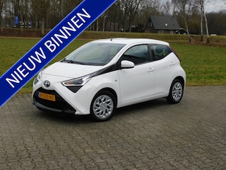 Toyota Aygo 1.0 VVT-i x-play, Camera, Carplay