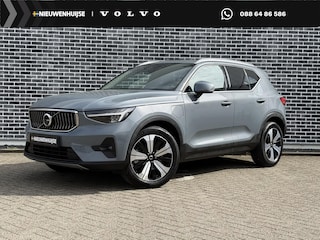 Volvo XC40 Plug-in Hybrid T5 Ultimate Bright | Trekhaak | Panoramadak | Lederen bekleding | Stoel- en stuurverwarming | Adaptive cruise control | Getint glas | Dode hoek detectie BLIS | Verwarmbare voorruit | Navigatie | Apple Carplay / Android Auto |
