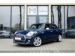 Mini Cooper 5-Deurs | Chili Business | Panoramadak | Union Jack | Leder | LED | Head-Up Display | Keyless | Stoelverwarming |