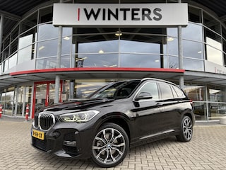 BMW X1 sDrive20i High Executive Edition | Leder | Panoramadak | Head-Up Display | Stoelverwarming | Dealerauto