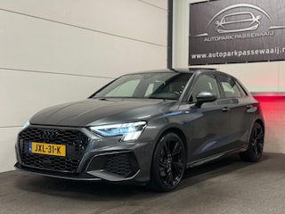 Audi A3 Sportback 35 TFSI 3X S-Line Edition Pano, ACC, Apple Carplay, Sfeerverlichting. LED, 18", Keyless, Stoelverwarming, Airco