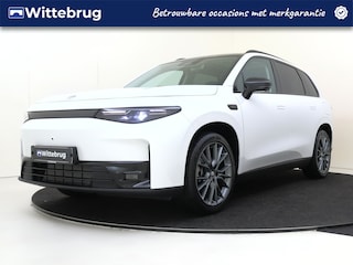 Leapmotor C10 REEV Design 28.4 kWh | Navigatie \ Camera | Panoramadak | Lage Kilometerstand |