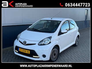 Toyota Aygo 1.0 VVT-i Aspiration airco bluetooth Navi N apk NAP
