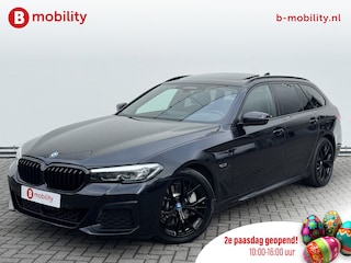 BMW 5-serie Touring 530e High Executive M-Sport Trekhaak 1700kg | Panoramadak | Adaptive Cruise Control | Head-Up | DAB