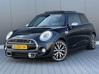 Mini Mini 2.0 Chili 192PK - Led - JCW Pack - Pano - Head Up - Harman/Kardon