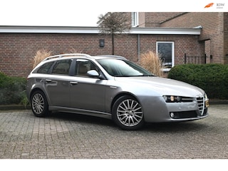 Alfa Romeo 159 Sportwagon 2.2 JTS Distinctive Leder Clima Cruise Stoelverwarming