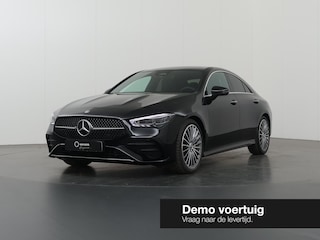 Mercedes-Benz CLA 180 Business Solution AMG | Panoramadak | Burmester | Rijassistentiepakket | Trekhaak | 360 camera | Sfeerverlichting | Stoel/stuurverwarming |