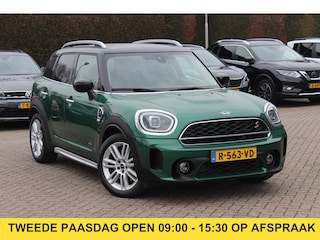 Mini Countryman 2.0 Cooper S ALL4 Classic / Trekhaak / Camera / Head-up / Keyless / 18'' / CarPlay / Stoelverwarming / DAB / Cruise Control