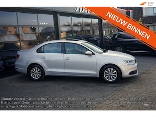 Volkswagen Jetta 1.4 TSI Hybrid Highline, Schuifdak, Clima, PDC, Navi,