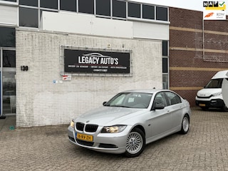 BMW 318i 2005 - RIJDT & SCHAKELT GOED - AIRCO - CRUISE CONTROL - GOED ONDERHOUDEN!