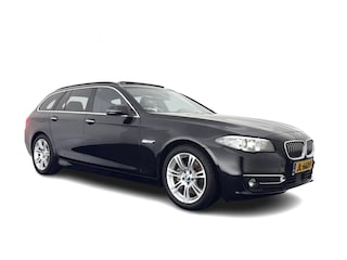 BMW 5-serie Touring 525d High Executive Luxury-Line Aut.*PANO | LEATHER | BI-XENON | DIGI-COCKPIT | HARMAN/KARDON | MEMORY-PACK | HEATED-COMFORTSEATS | NAVI-FULLMAP | ECC | PRIVACYGLASS | CAMERA | LANEASSIST | PDC | TOWBAR | 18"ALU*