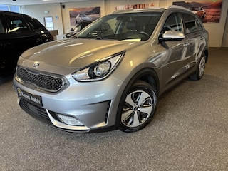 Kia Niro 1.6 GDi DynamicPlusLine trekhaak, stuur en stoel verwarming, leder, navigatie