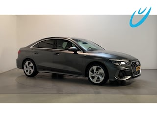 Audi A3 Limousine 30 TFSI S Edition Leder-Stof Stoelverwarming Virtual Cockpit Navigatie