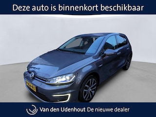 Volkswagen Golf E-DITION Navigatie Camera LED Acc Pdc Lm Velgen