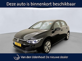Volkswagen Golf 1.5 TSI Style Trekhaak Navigatie Full-LED Pdc Acc Android/Carplay