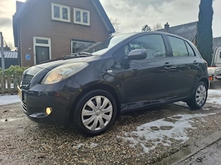 Toyota Yaris 1.3 VVTi Sol automaat 1e eig nieuwe APK