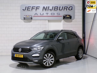 Volkswagen T-Roc 1.0 TSI Style "Origineel NL!" Virtual Apple-Carplay Adaptive-Cruise Parkeersensoren Navigatie Lane-assist