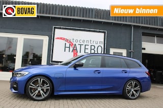 BMW 330e  X-Drive M-Sport High Executive Leder Panorama HEUD 292 PK