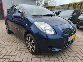 Toyota Yaris 1.3 16v VVT-i Linea Sol, 5 Deurs, Airco