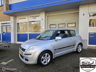 Suzuki Swift 1.5 Exclusive Carplay Keyless Go / Entry NAP