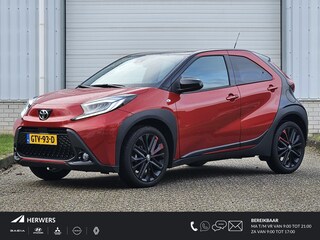 Toyota Aygo 1.0 Premium Automaat / JBL Audio / Adaptief Cruise Control  / Stoelverwarming / Apple Carplay & Android Auto / Achteruitrijcamera / 18" Lichtmetalen Velgen / Navigatie / Airco /